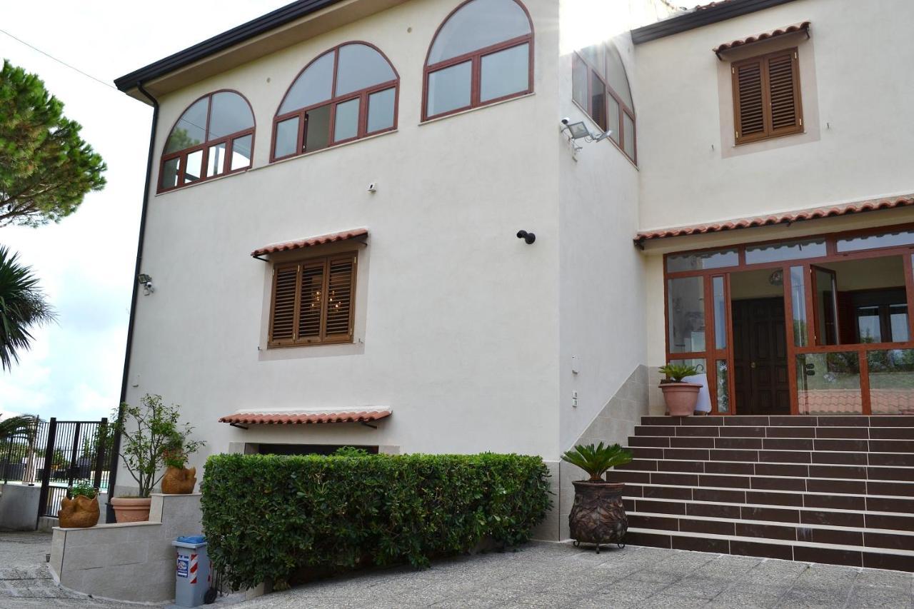 Colazione Da Lolly Bed & Breakfast Napoli Dış mekan fotoğraf