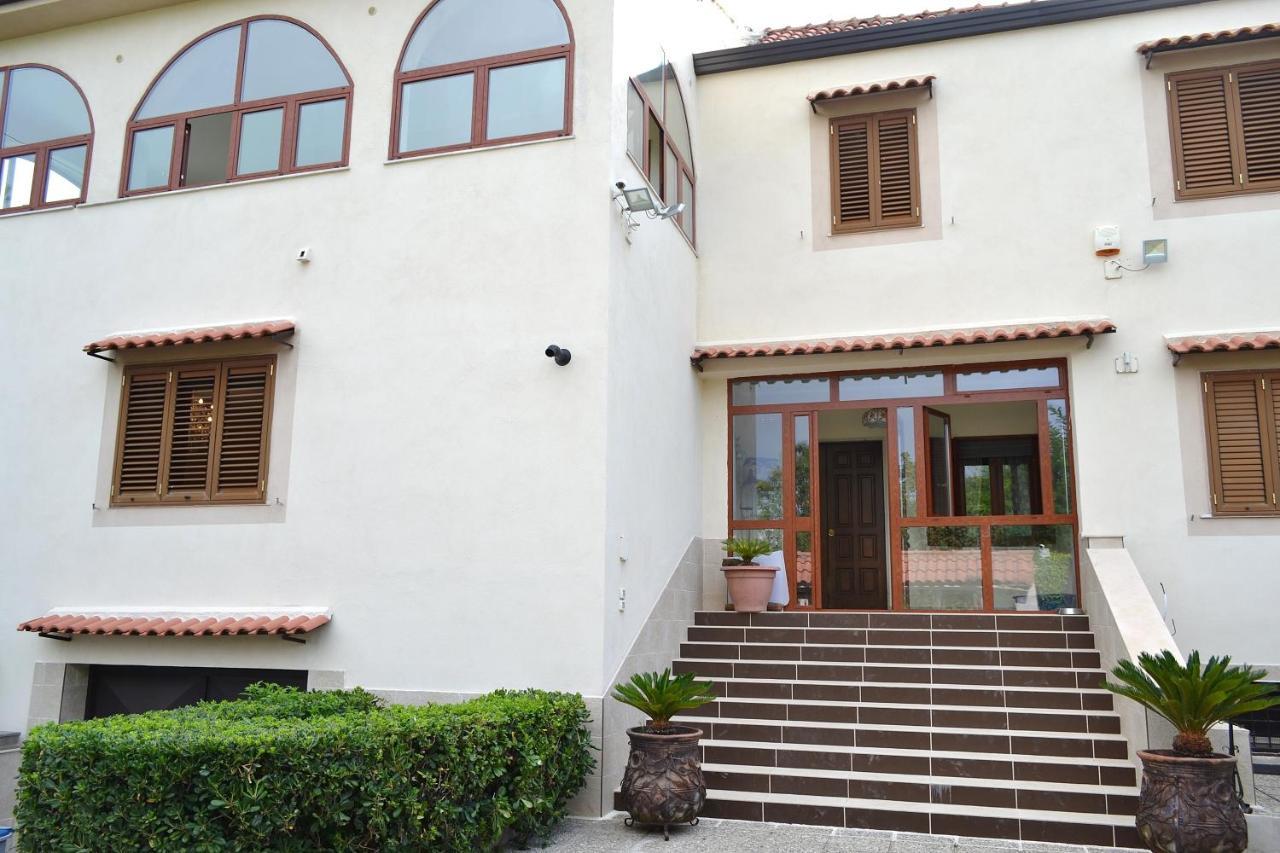 Colazione Da Lolly Bed & Breakfast Napoli Dış mekan fotoğraf